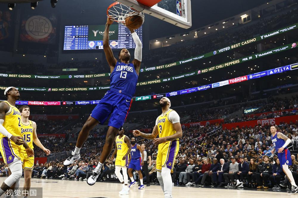 假摔动作 假摔动作